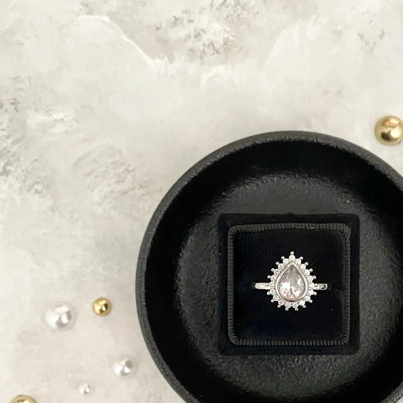 Black Ring Dish