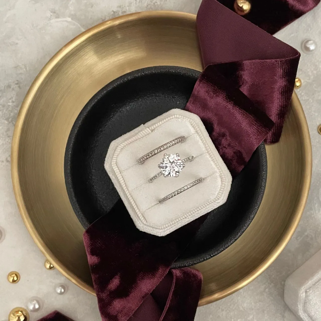 Black Ring Dish