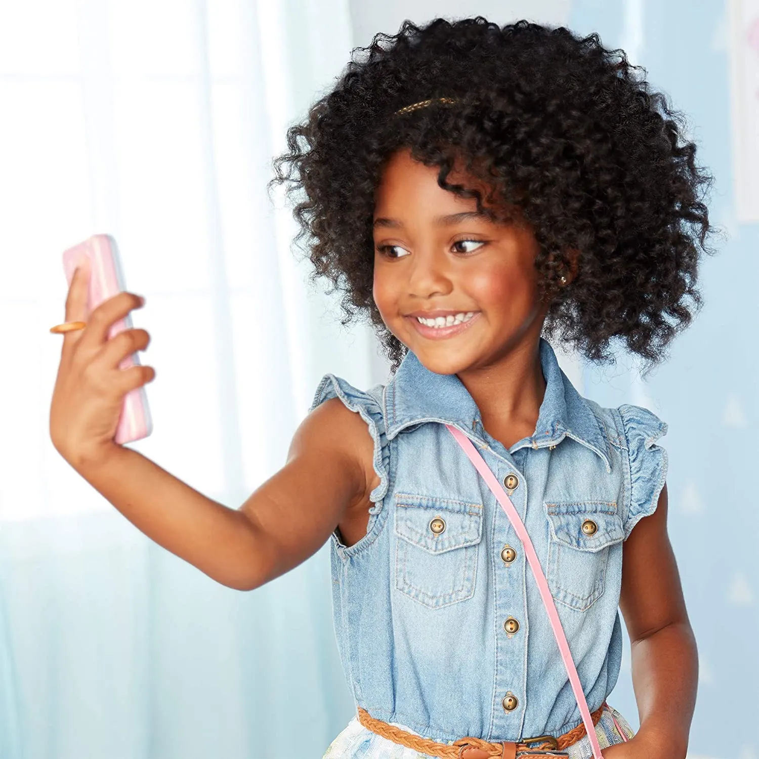 Disney Princess Style Collection On-The-Go Play Smartphone with Led Lights, Sounds & Cross Body Strap for Girls Ages 3 