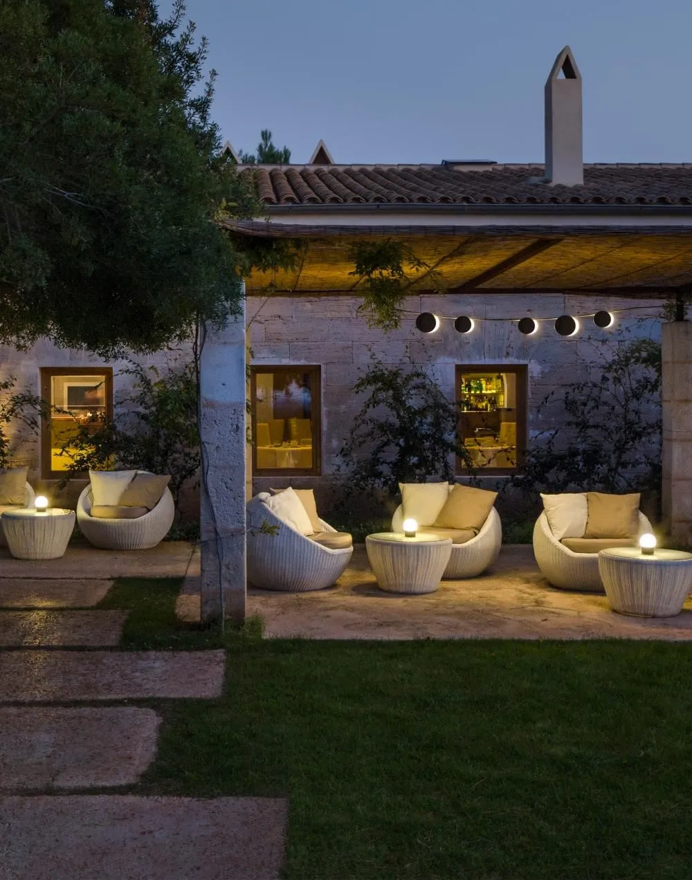 June outdoor table light