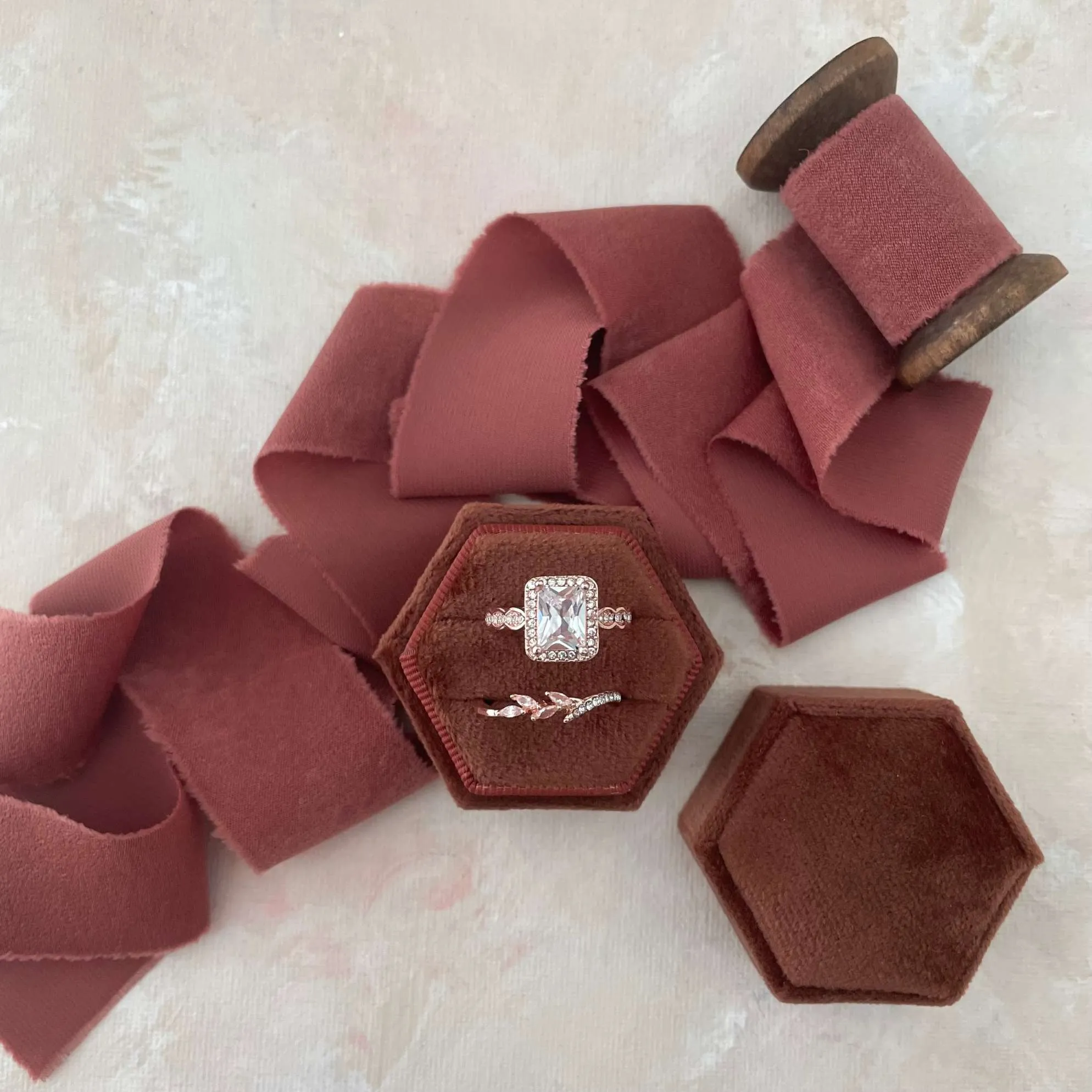 Rust Ring Box Hexagon
